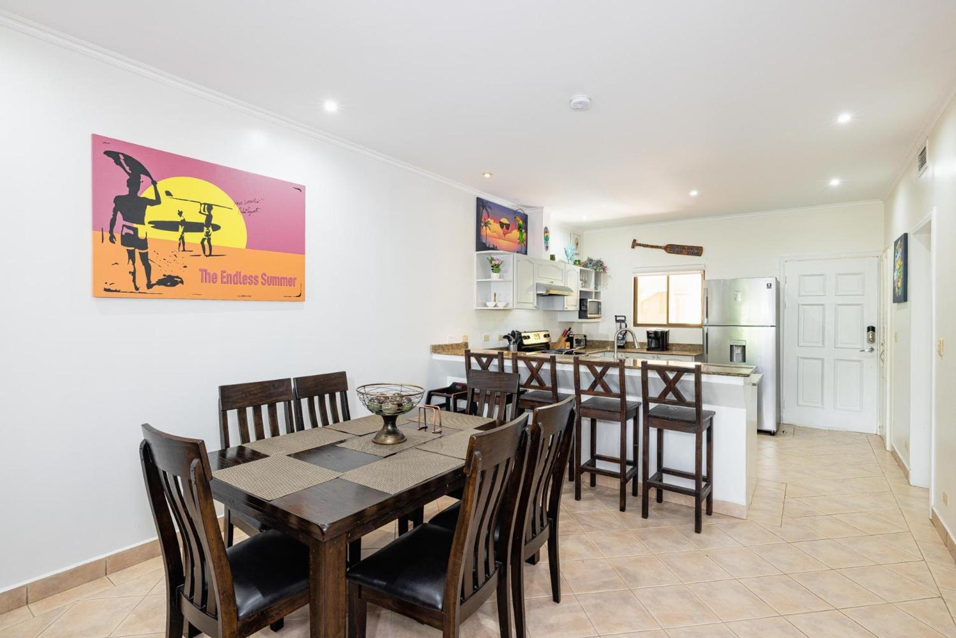 Sunrise 6- Ocean View 2 Bedroom Condo, Steps To The Beach 塔马林多 外观 照片