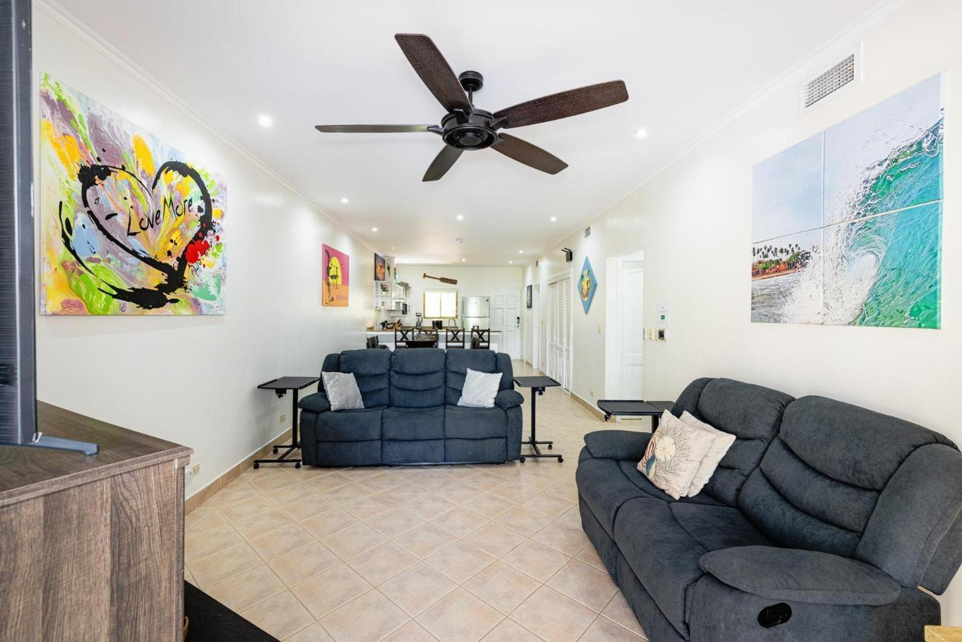 Sunrise 6- Ocean View 2 Bedroom Condo, Steps To The Beach 塔马林多 外观 照片