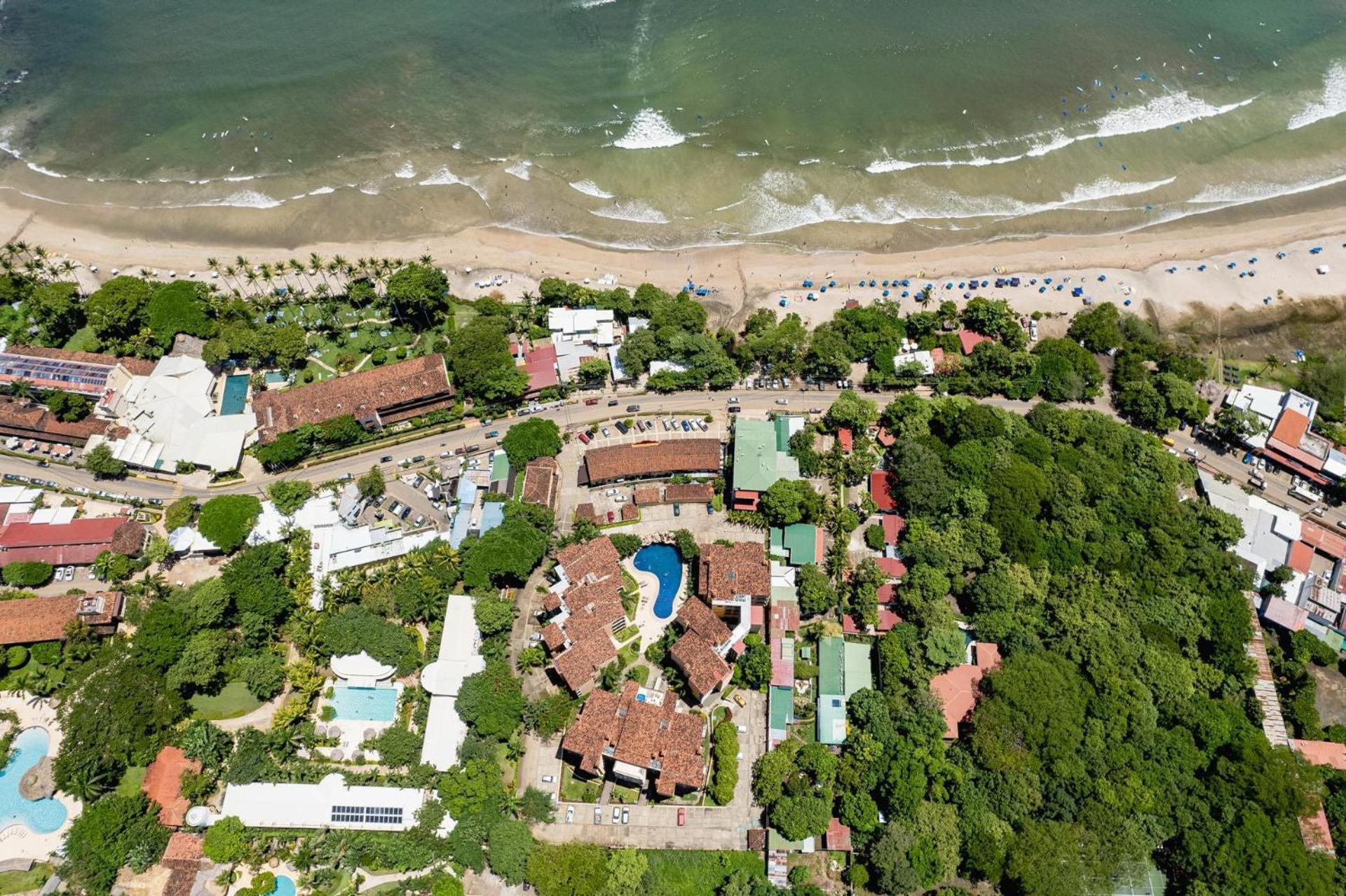 Sunrise 6- Ocean View 2 Bedroom Condo, Steps To The Beach 塔马林多 外观 照片
