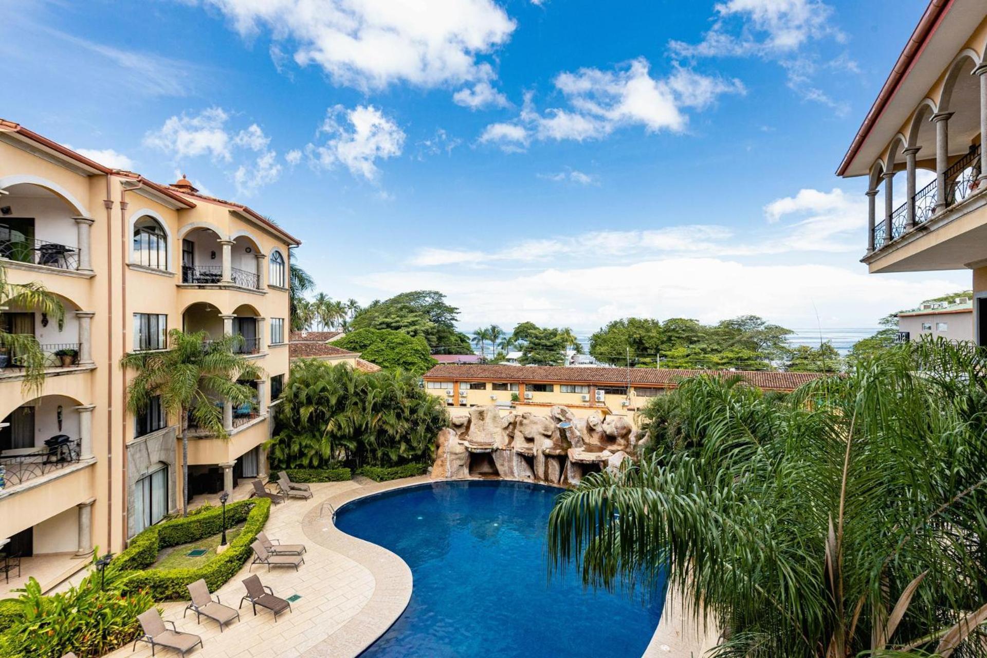 Sunrise 6- Ocean View 2 Bedroom Condo, Steps To The Beach 塔马林多 外观 照片